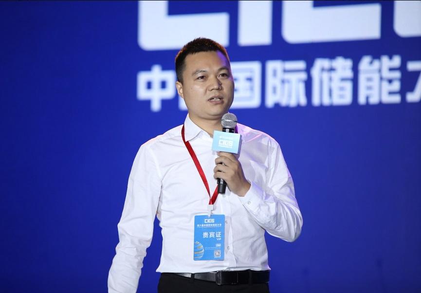 	中国国储能网讯：5月19日至21日，“第八届中国国际储能大会”在深圳隆重召开， 来自中国、美国、德国、英国、加拿大、西班牙、日本、韩国、澳大利亚等国和地区1500余位政府机构、科研院所、行业组织、电力公司、新能源项目单位、系统集成商等代表出席本次大会。	广州智光储能科技有限公司副总经理付金建在储能电站专场，发表了题为“直接高压储能技术”的精彩演讲