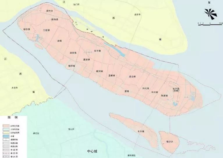 原标题：重磅！崇明2035总体规划新鲜出炉，未来发展让你高攀不起！            全上海生态环境最好的地方 必然要数崇明区， 世界上最大的河口冲积岛， “长江门户”、“东海瀛洲”， 然而也因为地理位置的缘故， 崇明区一直被认为是后妈养的， 在上海16个区中始终是垫底的……  然而这一次， 崇明人终于可以直起腰板扬眉吐气啦！ 就在昨天， 市政府刚刚批复同意了 《上海市崇明区总体规划暨土地利用 总体规划（2017-2035）》。 到 2035 年， 崇明区将基本建设成为 具有全球引领示范作用的世界级生