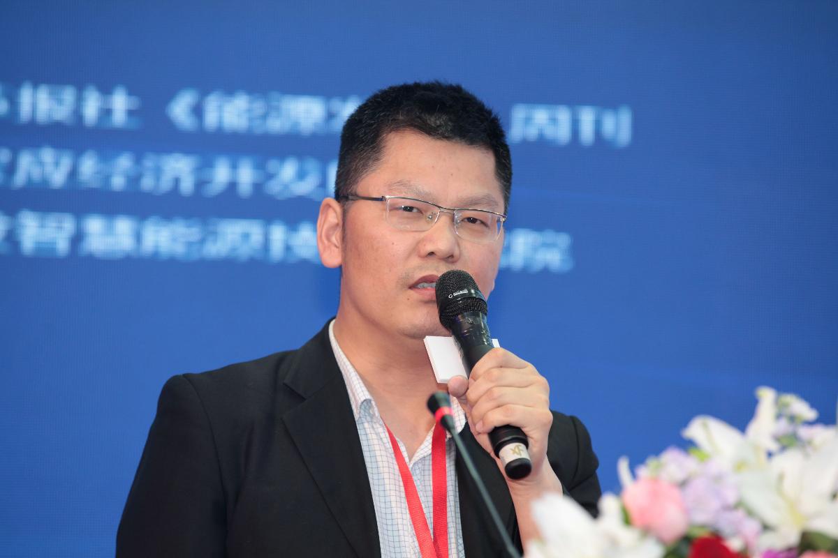 	中国储能网讯：据中国化学与物理电源行业协会储能应用分会于2018年5月发布的《2018储能产业应用研究报告》数据显示，2017年，全球新增投运的化学储能项目装机规模为124.22万千瓦，同比增长55％。预计短期内全球电化学储能装机规模还将保持快速增长