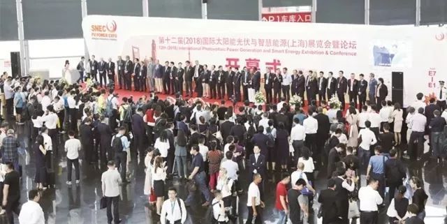 原标题：隆基李振国：两三年后，光伏上网电价会大范围低于火电丨百家新能源先锋企业巡礼（一）            开栏语 当前，中国已成为新能源利用世界第一大国，拥有全球最大的新能源装机和世界第一的太阳能电池组件生产能力。中国已经在向绿色经济转型的道路上做出了表率