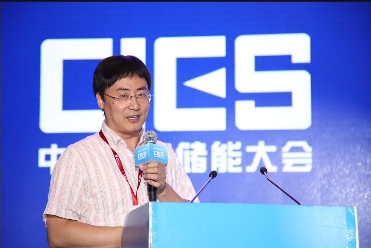 	中国储能网讯：5月19日至21日，“第八届中国国际储能大会”在深圳隆重召开， 来自中国、美国、德国、英国、加拿大、西班牙、日本、韩国、澳大利亚等国和地区1500余位政府机构、科研院所、行业组织、电力公司、新能源项目单位、系统集成商等代表出席本次大会。	上海电力学院教授、上海市东方学者赵晋斌在“直流配电与储能专场”，发表了题为“直流变换器的关键技术与应用”的精彩演讲