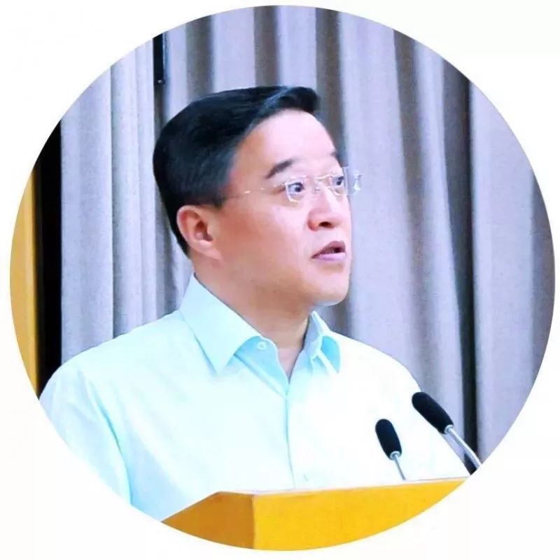 原标题：万向创新聚能城：成功皆大欢喜，失败是灭顶之灾             万向集团董事长 鲁伟鼎 各位领导、同志们： 今天，区委、区政府为万向创新聚能城，尽管叫城，它还是一个项目，召集如此规格的专题动员会，我了解，萧山不说有史以来第一次，至少也是近几十年来第一次。 我心里很清楚，很多人对创新聚能城并不相信，对把城建成更有怀疑，包括我们万向内部也有不同的声音