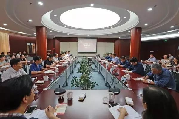原标题：这周永钢发生了哪些新鲜事，快来围观~            市经信委机关党支部赴永钢集团开展组织生活开放日活动 6月8日下午，市经信委党委书记、主任陶彦斌带领机关党支部党员和组织部观摩团一行来到永钢集团开展“弘扬张家港精神，服务高质量发展”组织生活开放日活动。  陶彦斌一行首先参观了永钢集团特钢事业部大棒分厂智能制造车间