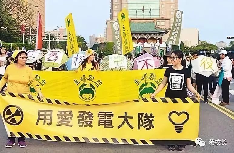 原标题：新能源要是那么好搞，欧美早就大张旗鼓冲在前了！            经济要发展就需要廉价电力，环境有负担还需科学治理。 能源，人类永恒的话题