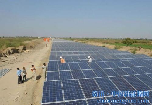                                                                                                                                                                     	　　Mercom 2018年Q1印度太阳能市场报告中称，2018年第一季度是印度光伏行业自印度太阳能计划发布以来最强劲的季度。除了组件价格下降外，屋顶电站和集中式地面电站都展现出