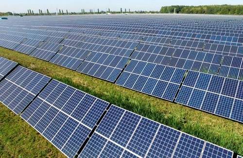 原标题：乌克兰建造太阳能发电厂 将为1000个家庭提供电力             乌克兰Berdichev市东部将建造一座新的太阳能发电厂。该项目的目标是在2018年开始生产“绿色”电力