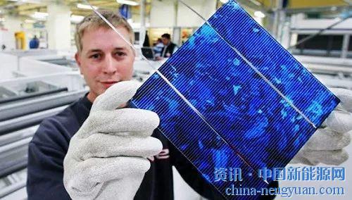                                                                                                                                                                     	　　2017年，欧洲太阳能出现了复苏迹象。一些国家公布了大幅增长的数据，一些新市场也开始意识到了光伏的可能性
