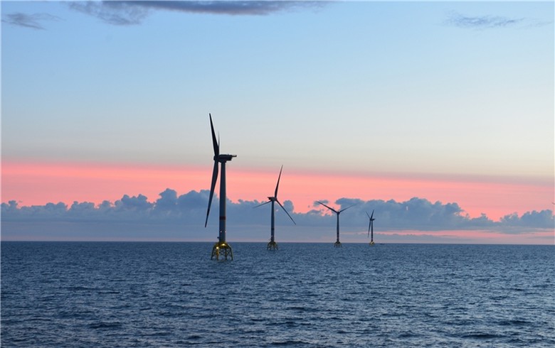  　　RenewableUK周二表示，目前正在建設(shè)中或正在開發(fā)的全球海上風電項目累計裝機容量達到104.8吉瓦。


 
　　自2017年6月以來，全球海上風電投資組合增長了10％以上，當時的估計為95吉瓦