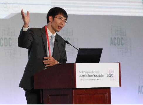 			              (2018年6月28日，中国成都)第十四届IET交流直流电力传输国际会议(以下简称ACDC 2018)于6月28日在成都中国西部国际博览城国际展览展示中心盛大开幕。本届ACDC会议由英国工程技术学会(IET)、清华大学及清华四川能源互联网研究院共同主办，由电网环境保护国家重点实验室、广东电科院能源技术有限责任公司联合承办，同时得到IET Energy Sector、清华大学电力系统及大型发电设备安全控制和仿真国家重点实验室、国家能源互联网产业及技术创新联盟、四川省清洁能