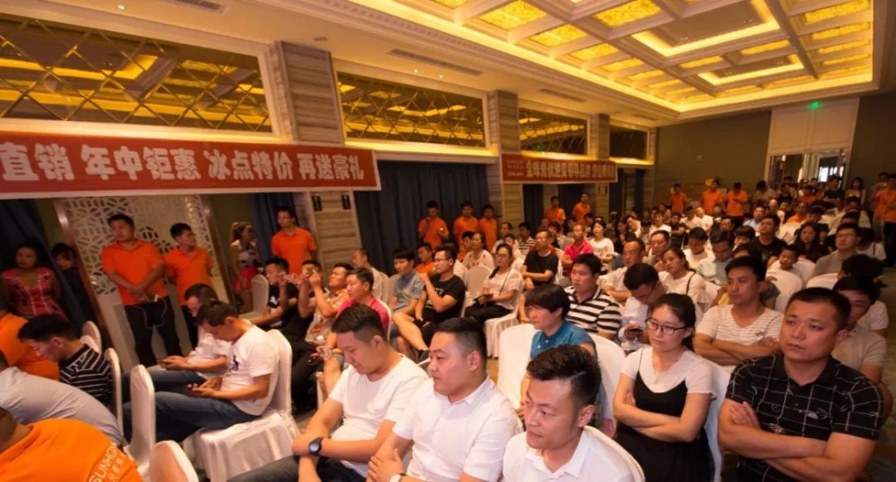 &nbsp;今年「630」如期而至，全国光伏人都在黯然神伤地唱「凉凉」，阳光家庭光伏却逆势而起、率先发力，以3场活动爆签4000千瓦的骄人战绩，为行业注入新的发展信心、动力和希望，率先带动户用光伏步入平价上网时代。火热盛夏，「炎值」高涨，阳光家庭光伏工厂直销会在各地爆启户用光伏质惠狂欢盛宴
