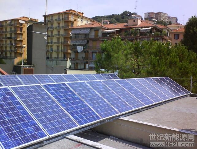 &nbsp;欧盟理事会、议会和委员会正在重新谈判欧盟现行的可再生能源指令（指令2009/28／EC），对自我消耗光伏收费的规定可能将会有改变。意大利的一个住宅光伏系统与会者上周三同意，取消针对自我消费和直接线路连接的歧视性收费和阻碍性监管框架