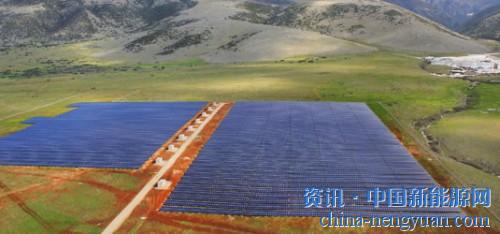                                                                                                                                                                     	　　在这个世界上，没有哪一个国家发展光伏能够回避使用补贴这一方法。中国是这样，被誉为新能源发展标杆的德国是这样，远离欧洲大陆的英国也是这样