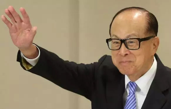 原标题：原创 | 中资企业再次看上澳洲能源业，这次收购靠谱吗？            6月13日，经澳洲最大的天然气管道公司APA集团证实，公司已经收到以香港长江基建为首财团提出的价值130亿澳元非约束性收购要约。包含债务在内，该交易的估价约为223亿澳元