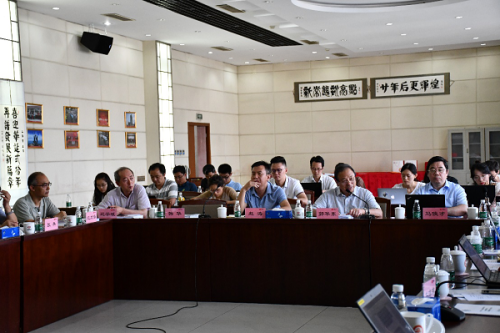 　　【中国仪表网 仪表会议】7月6日，中国科学院A类战略性先导科技专项地球数据科学工程&ldquo;大数据云服务平台&rdquo;项目启动会在中科院计算机网络信息中心召开。专项总体组、监理组、专项办公室、项目内负责人及主要参与人员50余人参加了会议