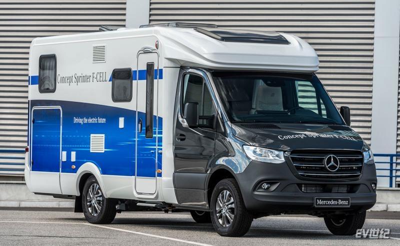 近日根据外媒报道,奔驰推出了一款燃料电池车Concept Sprinter F-CELL。新车是根据奔驰Vans车型打造而来的一款房车
