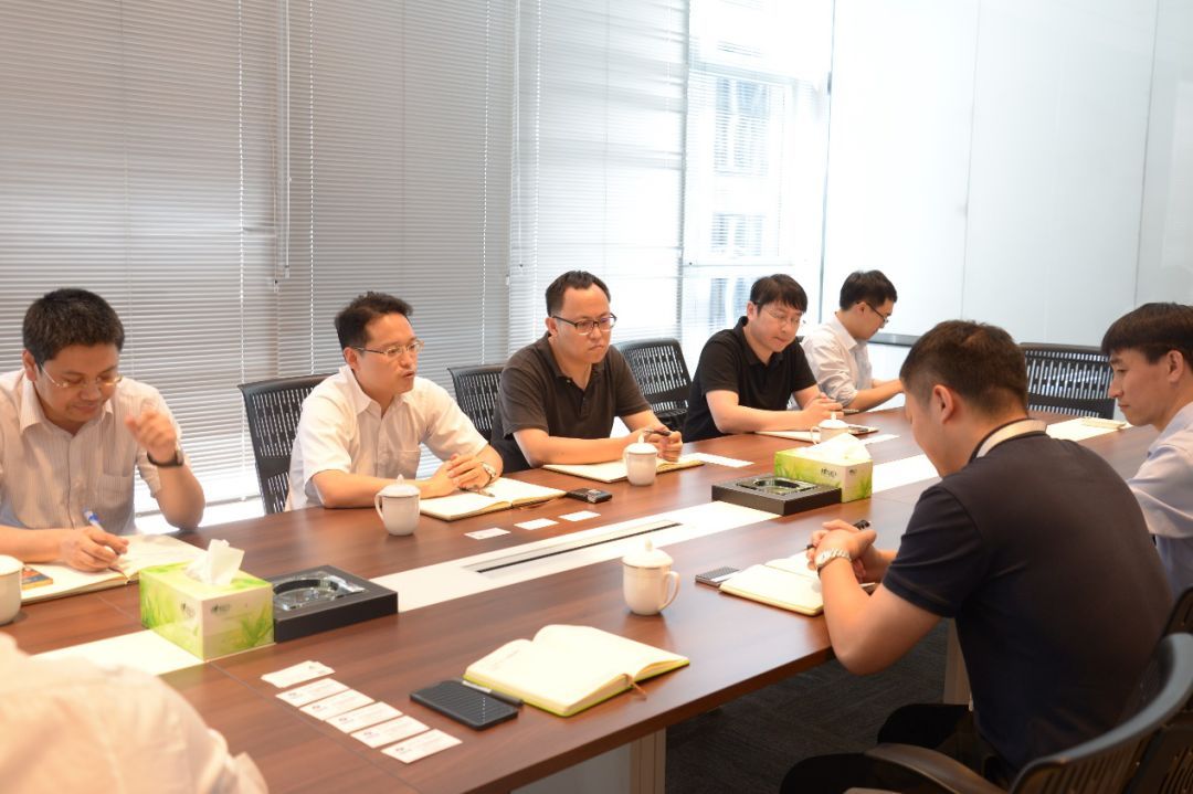原标题：【集团新闻】中国电建集团租赁公司领导 到访智慧能源集团            6月19日，中国电建集团租赁有限公司风险管理部主任许海文一行到访智慧能源集团（以下简称“集团”），就智慧能源平台旗下业务资金需求、合作模式进行了交流座谈。 座谈中，双方就北京智慧能源微网有限公司项目运作和投资模式进行了详细探讨