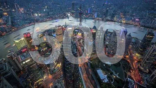 原标题：2018《财富》全球500强出炉 中国房地产业表现突出             7月19日，2018《财富》世界500强排行榜正式出炉。在上榜公司数量上，今年美国公司126家，继续位居第一，中国公司达到120家，比去年增加了5家，稳居第二，日本以52家位列第三