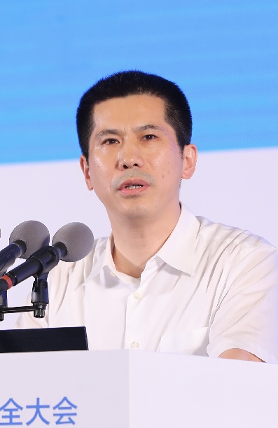 　　当前，以数字设施为重要载体、以数据资源为核心要素、以信息技术为变革动力、以数据融合为主要方式的数字经济正在蓬勃发展。密码是网络空间安全的核心技术，是护航数字经济发展的基础支撑