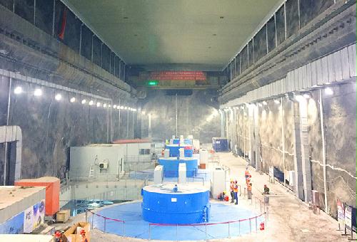 　　7月20日，由中国能建葛洲坝集团承建的巴基斯坦NJ水电站最后一台（1号）机组首次启动成功，标志着电站厂房4台机组主体安装工作全部完成，全面进入了调试、运行阶段。&nbsp;　　目前，4号、2号机组正在进行720小时考核运行阶段，3号机组具备移交条件
