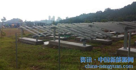                                                                                                                                                                     	台北市木栅的福德坑环保复育公园以及南港的山水绿生态公园近日被发现，草地上插满太阳能板。(图片来源：台湾&ldquo;中时电子报&rdquo;)	　　据台湾&ldquo;中时电