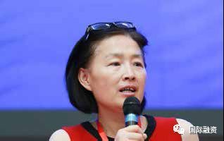 原标题：智能是翅膀，政策是推动            由国际融资杂志策划，携手北京产权交易所、北京金融资产交易所、北京环境交易所共同主办的“2018（第九届）清洁发展国际融资论坛暨2018（第八届）‘十大绿色创新企业’颁奖典礼”在北京产权交易所大厅成功举行。期间, “投资人、专家与绿色创新企业专题对话”论坛上，就“当清洁能源生产与管理插上人工智能的翅膀”等话题展开讨论