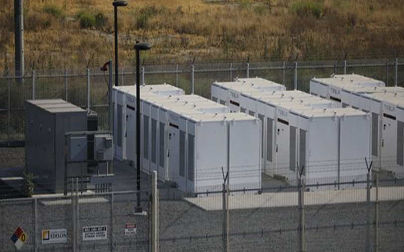 	中国储能网讯：日前据悉，美国太平洋天然气和电力公司（PG＆E）的标志性储能项目可能并不顺利。	PG＆E公司申请的这四个储能项目的容量共计567兆瓦/2270兆瓦时，这是该公司于6月底在加州公用事业委员会（CPUC）批准后推出的最大电池储能投资项目