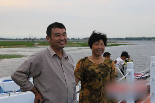                                         	　　&ldquo;这里以前煤炭开采导致环境污染和地块沉陷严重，我们祖祖辈辈生活在这里、靠打渔为生的老百姓不得不就近搬迁，另谋生路。自从建起了光伏电站，这里环境一天比一天改善，我们又可以回来打渔了