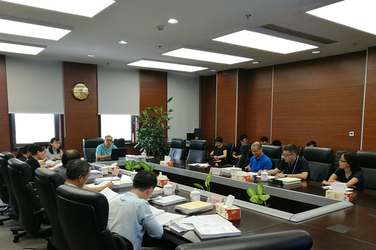 　　【中国仪表网 仪表研发】近日，由浙江省计量科学研究院承担的4个省级检验检测技术装备项目《城市能源计量能力建设》、《流量领域计量检测能力提升》、《振动计量检测能力提升》、《高端装备制造业几何量精密测量能力提升》顺利通过专家组现场验收。&nbsp;&nbsp;图为验收会现场&nbsp;　　通过专项实施，浙江省计量院综合检测能力及研究水平得到显著提高