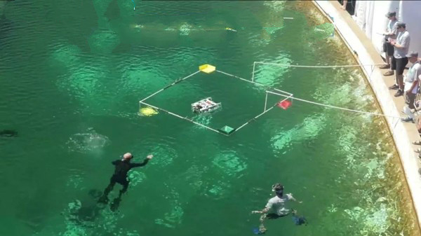 　　【中国仪表网 仪表下游】近日，第二十一届国际水下机器人大赛(RoboSub)在美国圣迭戈落下帷幕。哈尔滨工程大学E唯代表队携水下机器人&ldquo;敖明二号&rdquo;夺得冠军，打破北美高校20年来对冠军的垄断，成为继麻省理工学院、康奈尔大学、佛罗里达大学、加州理工学院等国际顶尖高校后第九个获得冠军的队伍