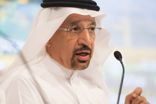 	                    	【电缆网讯】沙特阿拉伯能源部长Khalid al-Falih日前在沙特新闻社发表的一份声明中否认有关该国已取消出售国有石油巨头沙特阿美公司首次公开募股IPO的计划的报道，并透露政府将着手进行上市计划。		&nbsp;路透社此前曾报道，沙特已经放弃了出售该公司5％股权的计划