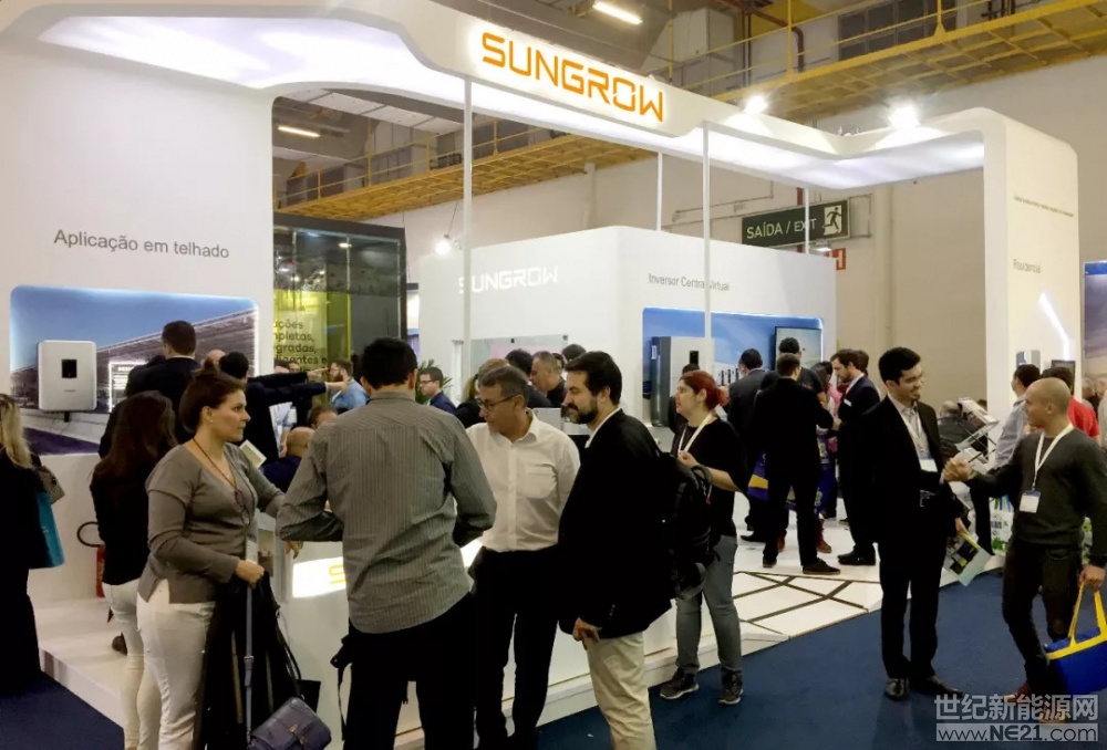 &nbsp;8月28日，南美国际太阳能展Intersolar South America在巴西圣保罗隆重开展，阳光电源携1500V明星产品、顶尖户用和商业屋顶解决方案精彩亮相，三天吸引上万参观者驻足，在南美掀起一股&ldquo;阳光风暴&rdquo;。众所周知，南美光伏发展迅速，潜力巨大，客户迫切渴望先进的技术与产品，降低度电成本，以进一步激发市场活力