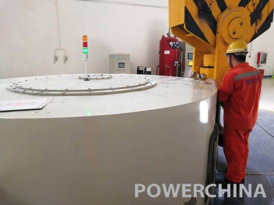 　　8月28日，老挝南塔河1号水电站2号机组一次性启动成功，过速试验顺利完成。　　当天下午，老挝南塔河1号水电站2号机组一次性启动成功（转速100%），瓦温稳定后， 19时16分，机组过速试验完成（额定转速155%机械过速动作，最高转速达到额定转速158%）