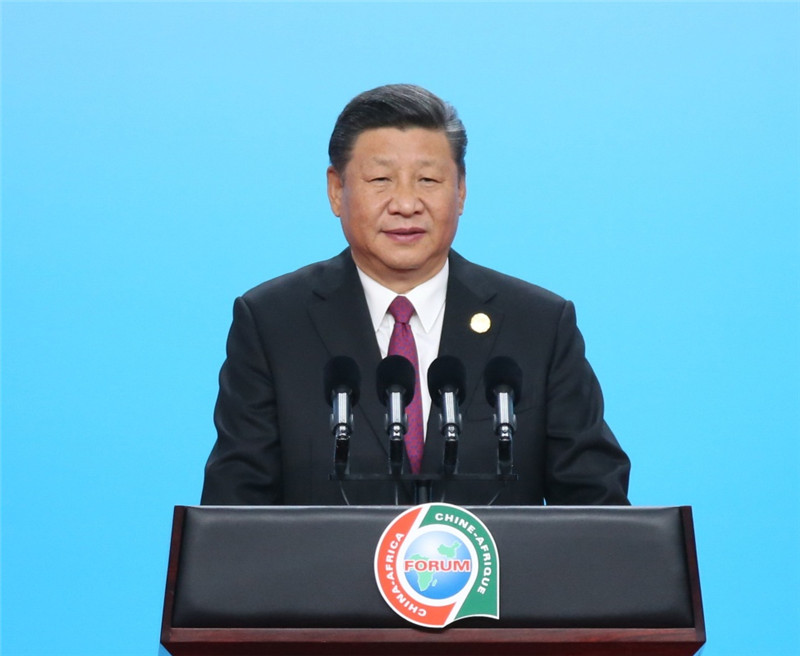                         　　9月3日，国家主席习近平在北京国家会议中心出席中非领导人与工商界代表高层对话会暨第六届中非企业家大会开幕式并发表题为《共同迈向富裕之路》的主旨演讲。新华社记者 姚大伟 摄　　新华社北京9月3日电（记者 韩洁、郑明达）国家主席习近平3日在国家会议中心出席中非领导人与工商界代表高层对话会暨第六届中非企业家大会开幕式并发表题为《共同迈向富裕之路》的主旨演讲，强调中国支持非洲国家参与共建&ldquo;一带一路&rdquo;，愿同非洲加强全方位对接，打造符