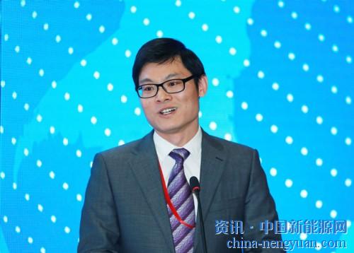                                                                                                                                                                     	　　近日，国家能源局印发《关于2018年度风电建设管理有关要求的通知》（以下简称《通知》）明确提出，新增核准的集中式陆上风电和海上风电将全部推行竞争性电价配置项目资源，标志着风电