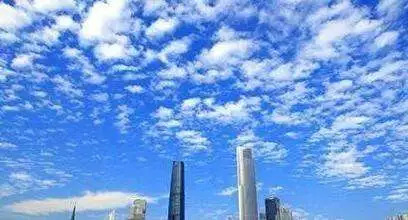 原标题：太阳能资讯：清洁取暖不能简单地推行“双替代”             日前，山东省政府印发《山东省冬季清洁取暖规划(2018—2022年)》，对全省清洁取暖工作进行全面布置。清洁取暖是个大课题，不是简单的电代煤、气代煤“双替代”，而是因地制宜对当地能源资源的清洁高效利用，实现居民的冬季取暖需求