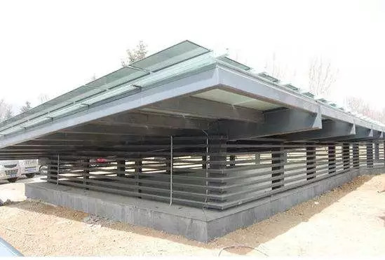 原标题：太阳能资讯：建筑节能技术及太阳能绿色环保建筑的应用与发展远景             建筑节能新技术是反映一个国家先进发达、绿色环保的重要标志,新能源利用是实现建筑可持续发展的重要手段。本文对建筑物的节能和太阳能建筑技术的推广应用进行分析探讨