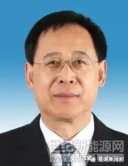 国务院任免国家工作人员。任命秦刚为外交部副部长；任命陈健为审计署总审计师；任命林山青为国家能源局副局长