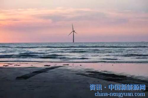                                                                                                                                                                     	　　新增装机突破1GW，呈现加速发展态势	　　2017年，我国海上风电新增装机容量达到1.16GW，同比增长97%，4年复合增速达到110%。截至2017年底，国内海上风电装