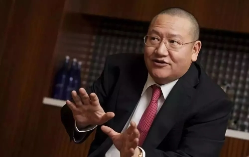 原标题:大佬的新游戏:“左口袋”倒“右口袋”,47亿剥离光伏制造业? 华夏能源网(微信公众号:hxny100)获悉,9月27日,顺风国际清洁能源有限公司(以下简称“顺风国际”,股票代码:01165.HK)发布公告称,公司于2018年9月21日与亚太资源开发投资有限公司(买方)就该公司可能按代价约47亿元人民币向买方出售江苏顺风光电科技有限公司(简称:顺风光电)100%股权,订立不具法律约束力的谅解备忘录。 顺风光电,成立于 2005 年10 月10 日,注册资本为人民币48.36