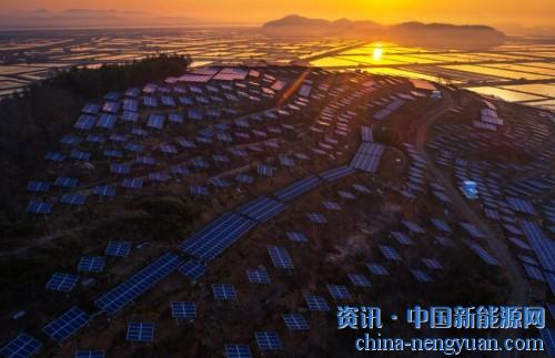                                                                                                                                                                     	　　在刚过去不久的这个夏天，浙江大范围地区连续高温，用电量持续攀升，用电形势呈现紧平衡。浙江电网全社会用电负荷最高超过8000万千瓦