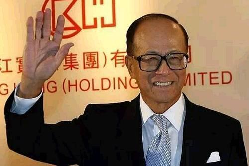 原标题：李嘉诚欲恶意收购中海油入股公司，网友：想帮三桶油减少亏损？            ​加拿大的MEG能源公司目前中海油持股12%左右的股份，目前MEG的总市值在23.94亿加元，不过最近李嘉诚家族旗下的加拿大能源公司赫斯基能源欲收购MEG，被MEG的董事会拒绝，不过李嘉诚家族并没有放弃，欲准备现金和股票提案直接提交给股东会。  李嘉诚家族准备了64亿加元，现金部份最高为10亿加元，股票部分总价值约23亿加元