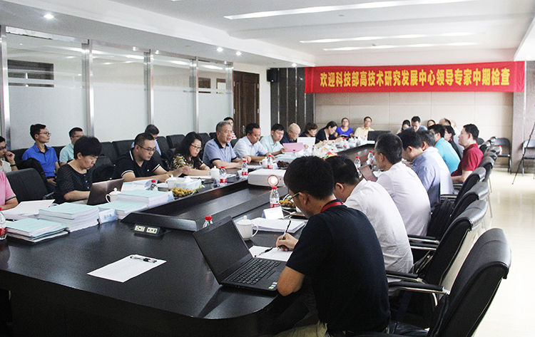 【中国仪表网 仪表研发】近日,由浙江省计量院承担的国家重大科学仪器设备开发重点专项课题“基于光谱技术的VHP浓度实时检测和校准技术研究”及“智能微生物培养箱开发及自动无菌观测技术研究”通过国家科技部项目中期检查。 课题创新性地采用光谱技术实现了汽化过氧化氢(VHP)浓度的实时准确测量,保证灭菌效果;开发智能微生物培养箱,创新性地结合顶空分析及机器视觉技术,实现了无菌自动观测识别,提高了自动化程度