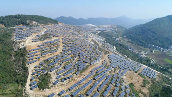 531新政后光伏行业一夜入冬,抢装为王的政策补贴红利时代已经一去不复返。光伏新政的急刹车让人措手不及,但近段时间利好政策相继出台,光伏行业有望回暖