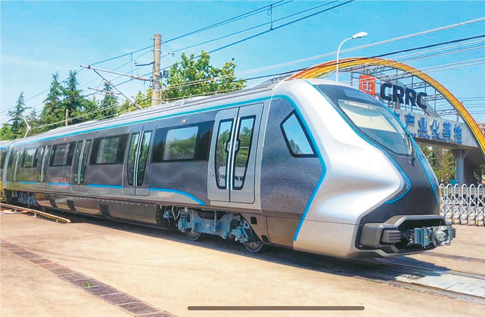 【电缆网讯】从中车四方股份公司获悉：由中车四方股份公司研制的6辆编组新一代地铁列车在调试线上成功完成试跑。该列车采用大量新技术、新材料，代表未来的地铁技术潮流，被称为“未来地铁”。