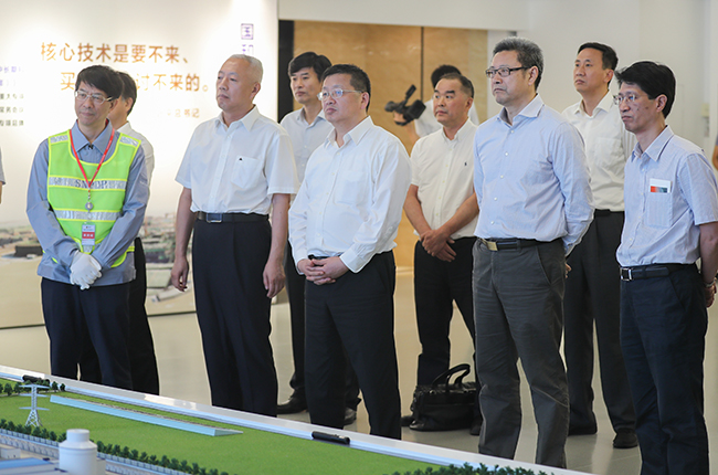 7月10日至12日，国家能源局党组书记、局长章建华带队赴山东省调研能源发展改革情况，与山东省委、省政府主要负责同志进行工作会谈，并按“不忘初心、牢记使命”主题教育安排，认真听取了山东省有关方面对国家能源局党组的意见建议。