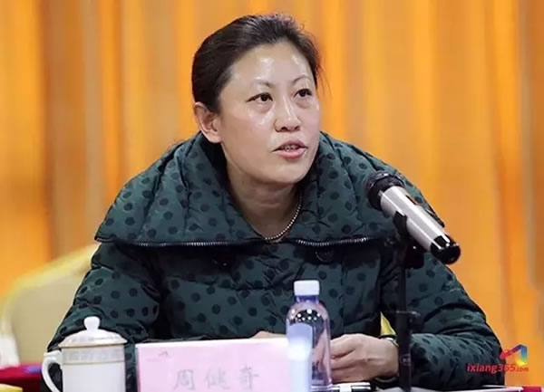 近年来，中国光伏产业在全产业链上都走到了世界前列。光伏产业要想取得更大发展，突破补贴带来的各种限制，则需要开拓思路、突破瓶颈。