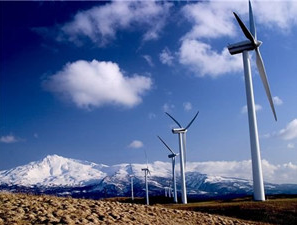 1月17日，江苏省发改委发布《江苏省风电项目竞争配置暂行办法》、《江苏省未确定投资主体风电项目竞争配置暂行办法》(征求意见稿)。就在前一天，江苏省发改委公开发布了2018年12月底一次性核准的24个海上风电项目，总装机规模达6700MW，总投资达1222.85亿元。并且，24个项目均不参与风电“竞价”，不通过竞争方式配置和确定上网电价。