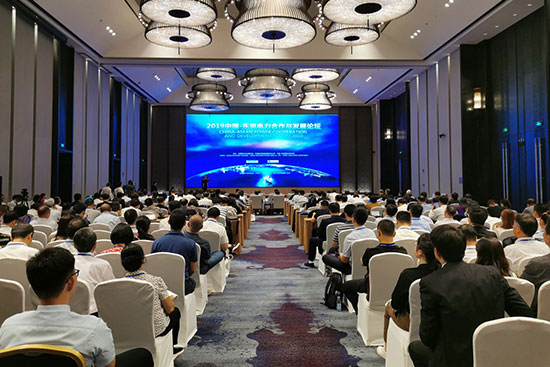 2019年9月，第16届中国—东盟博览会（以下简称“东博会”）将在广西南宁举办。东博会已成功举办15年，以服务“一带一路”建设为己任，搭建了中国—东盟友好往来、经贸促进、人文交流的重要平台，推动中国—东盟自贸区建设，促进“政策沟通、设施联通、贸易畅通、资金融通、民心相通”取得了令人瞩目的成就。