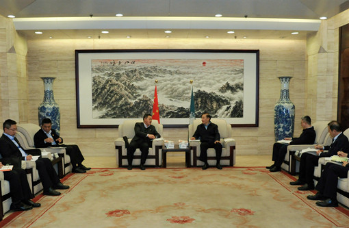 辛保安会见中钢集团董事长徐思伟一行