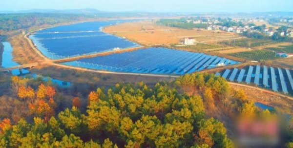 《中国2050年光伏发展展望》报告当地时间12日在联合国马德里气候变化大会的“中国角”发布。报告预计，到2050年，光伏将成为中国第一大电源。